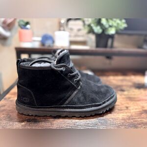 Ugg Neumel Black Shearling‎ Boots Size 9